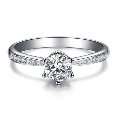 Bague avec diamant 2